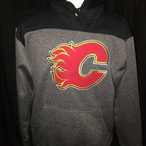 OFFICIAL NHL GEAR: Calgary Flames Sweat Shirt